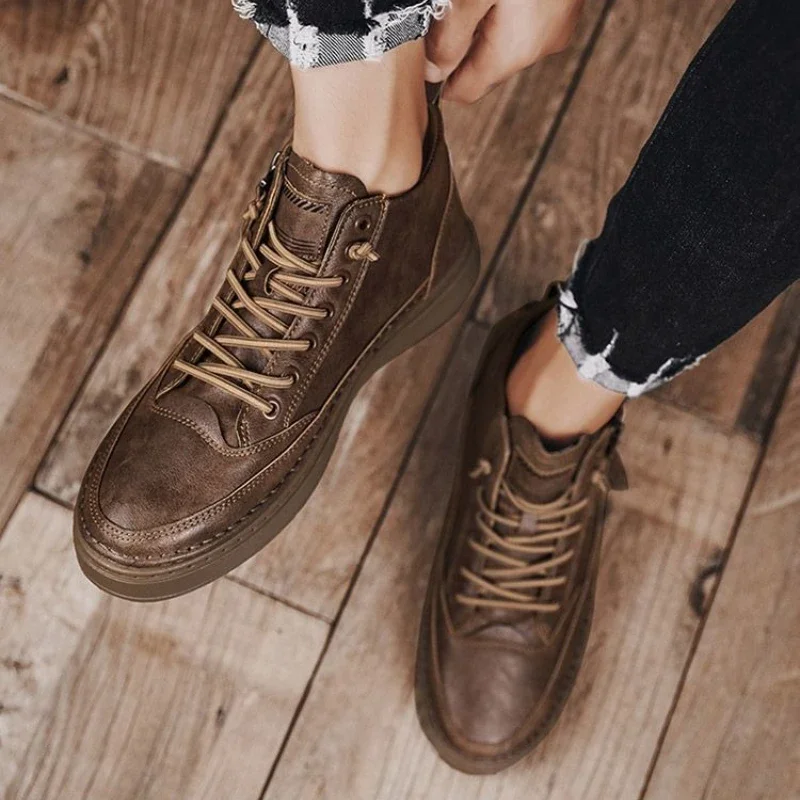 2025 весенне-осенние мужские новые поступления, британские винтажные кожаные слипоны со средним верхом, противоскользящие повседневные модные кроссовки на толстой подошве
2025 весенне-осенние мужские новые поступления, британские винтажные кожаные слипоны со средним верхом, противоскользящие повседневные модные кроссовки на толстой подошве