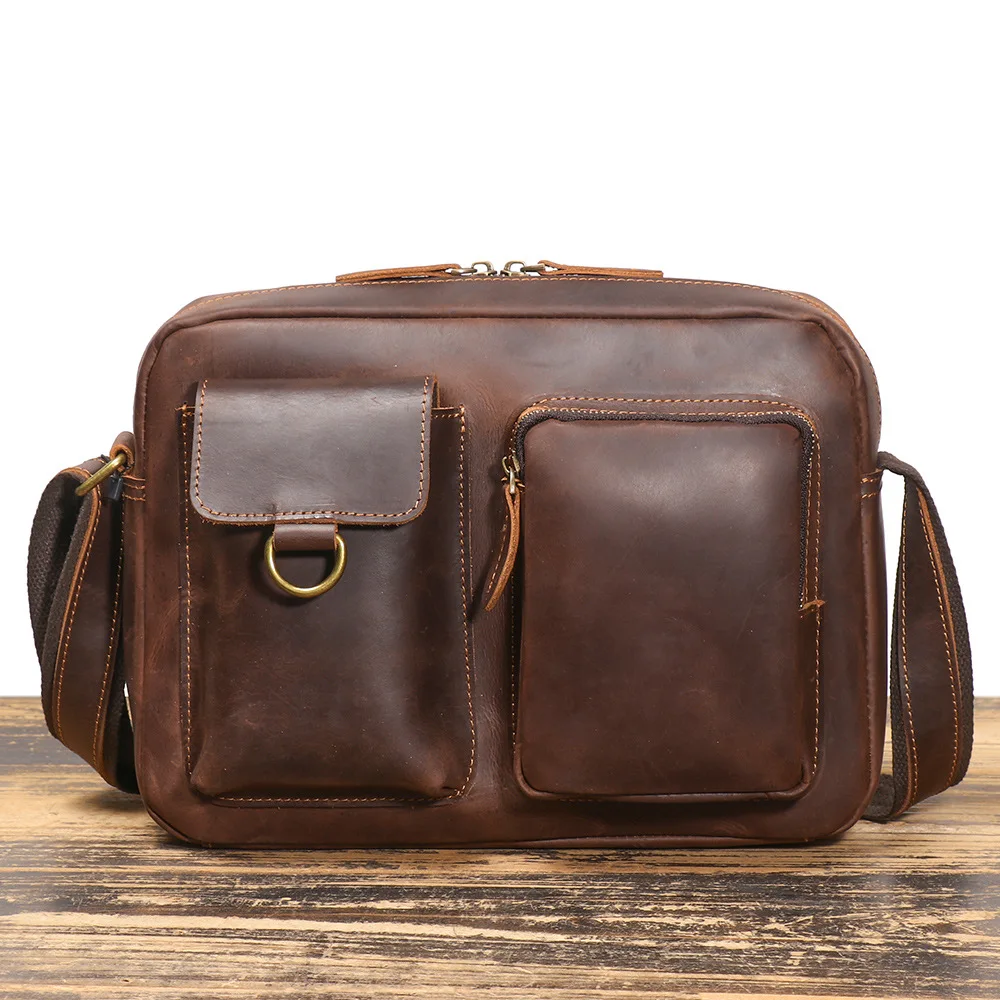 LJ-2262 Head Layer Cowhide Crossbody Bag, Casual Men's Large Capacity Shoulder Bag, Genuine Leather Retro Mailman Bag
LJ-2262 Head Layer Cowhide Crossbody Bag, Casual Men's Large Capacity Shoulder Bag, Genuine Leather Retro Mailman Bag