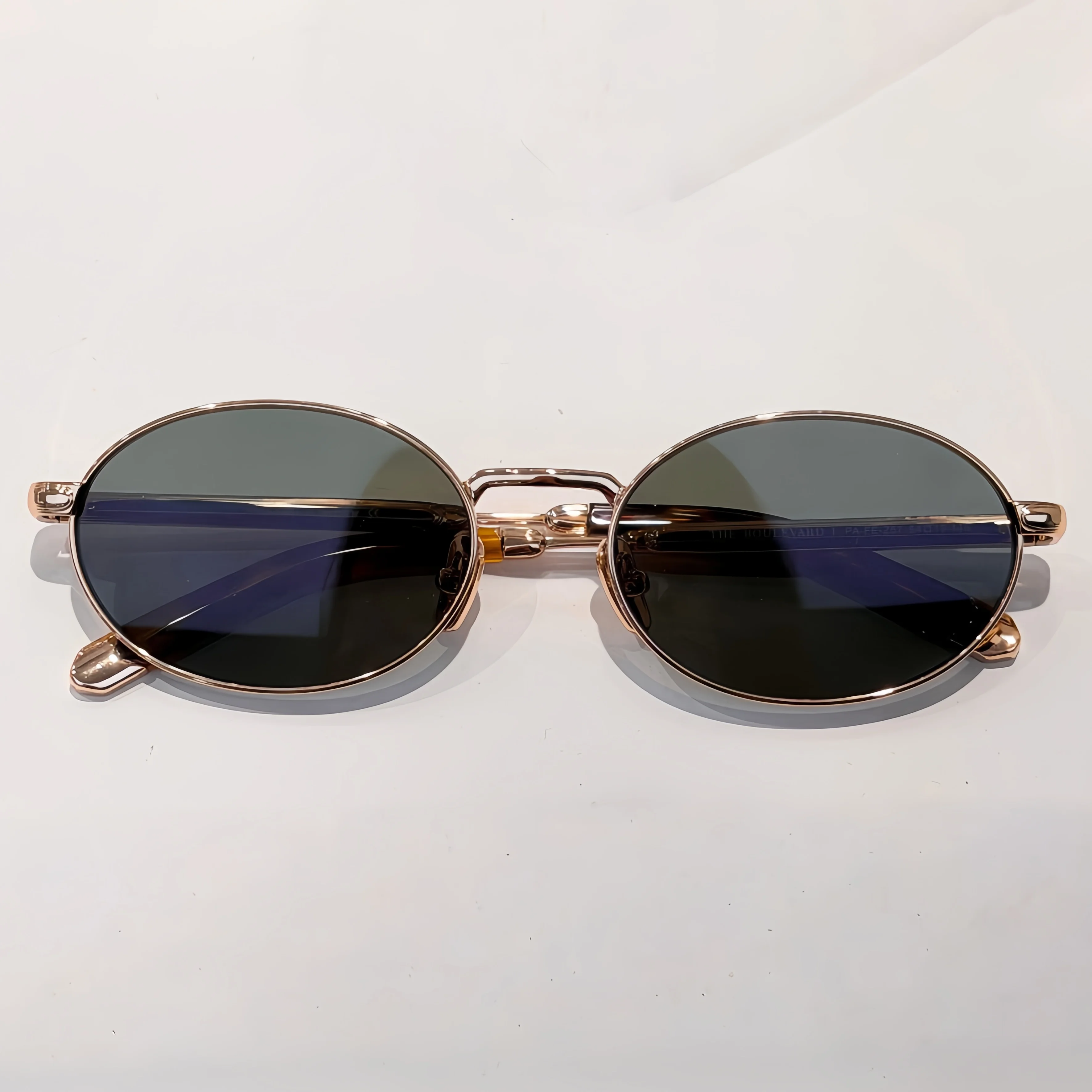 Retro Oval Sunglasses UV400 High-Quality Handmade Fashionable Eyewear Elegant Sun Protection 2026
Retro Oval Sunglasses UV400 High-Quality Handmade Fashionable Eyewear Elegant Sun Protection 2026
