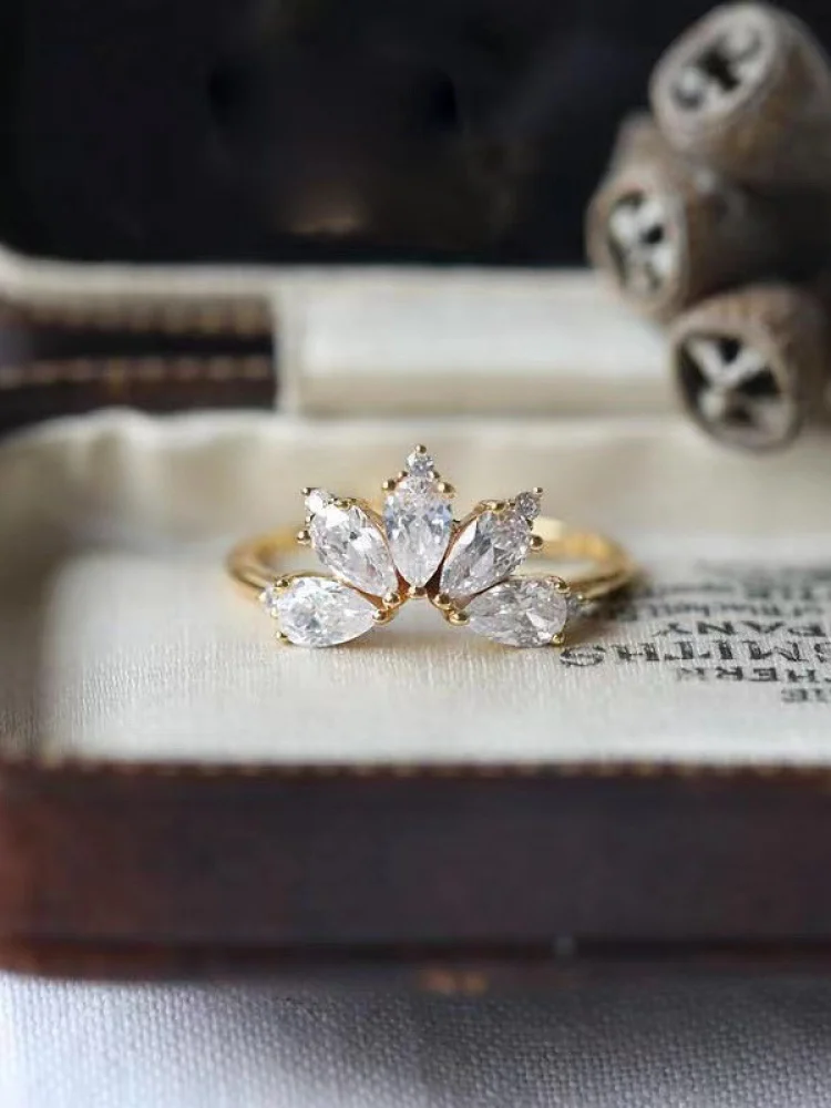 Серебряное кольцо S925 с цирконом и бриллиантами, регулируемое, для женщин, модное украшение для повседневной носки и выходов в свет
Серебряное кольцо S925 с цирконом и бриллиантами, регулируемое, для женщин, модное украшение для повседневной носки и выходов в свет