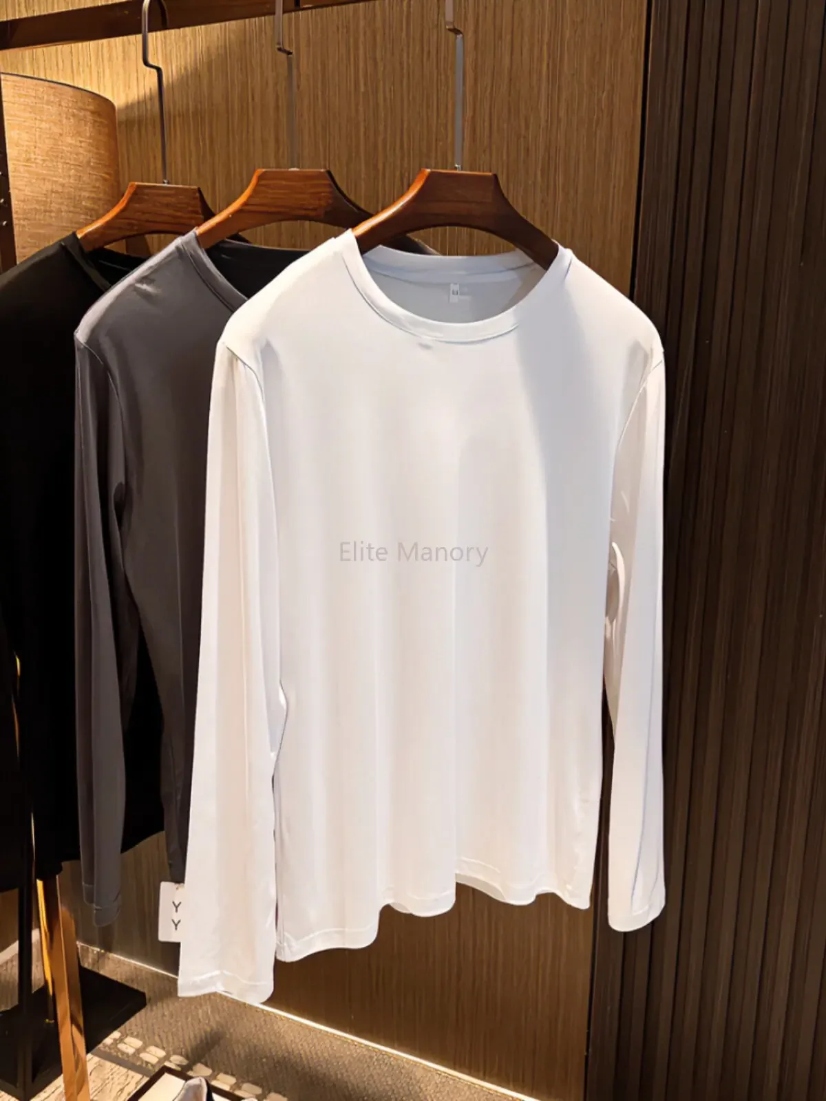 Classic solid color versatile autumn new men's crew neck versatile casual long-sleeved T-shirt
Classic solid color versatile autumn new men's crew neck versatile casual long-sleeved T-shirt