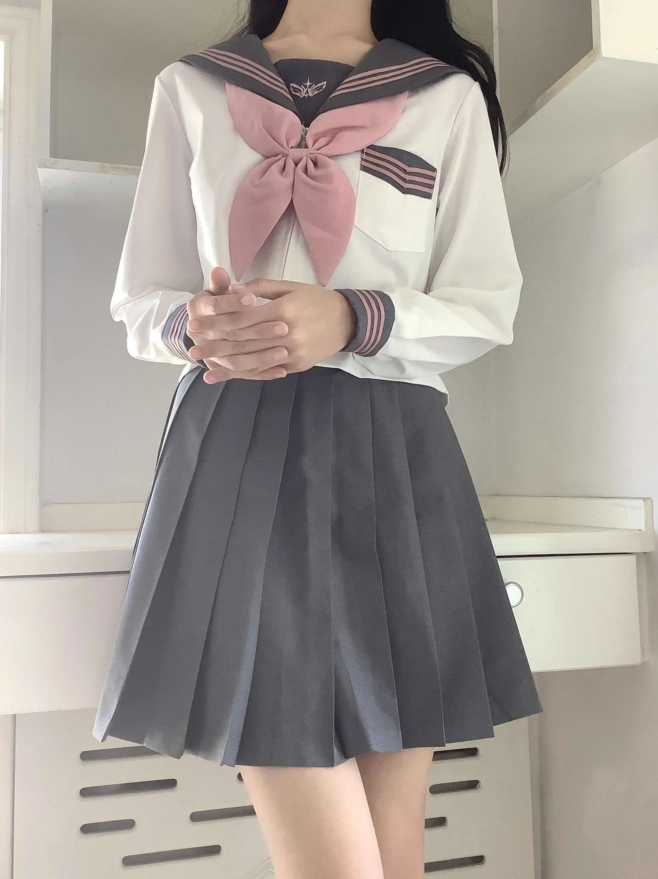 New Design Style Japanese Style Jk Uniform Academic Atmosphere Sailor Uniform Long Sleeves Fiesta Carnival Halloween Cos Cosplay
New Design Style Japanese Style Jk Uniform Academic Atmosphere Sailor Uniform Long Sleeves Fiesta Carnival Halloween Cos Cosplay