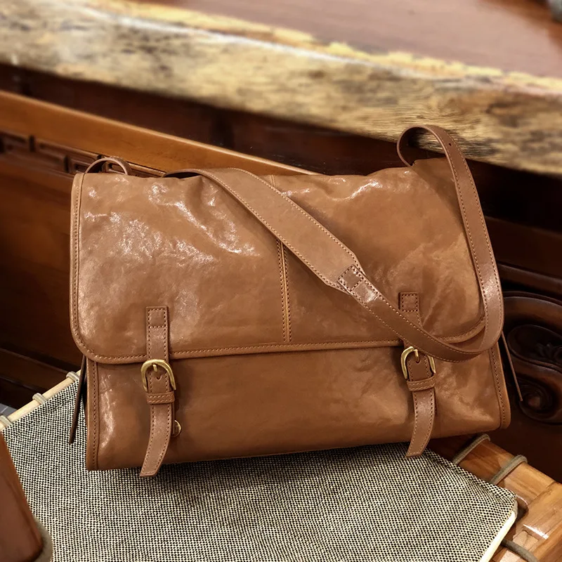 New Premium Retro Messenger Briefcase, Large Capacity Commuter Bag in Vegetable-Tanned Leather, Professional Shoulder & Crossbod
New Premium Retro Messenger Briefcase, Large Capacity Commuter Bag in Vegetable-Tanned Leather, Professional Shoulder & Crossbod
