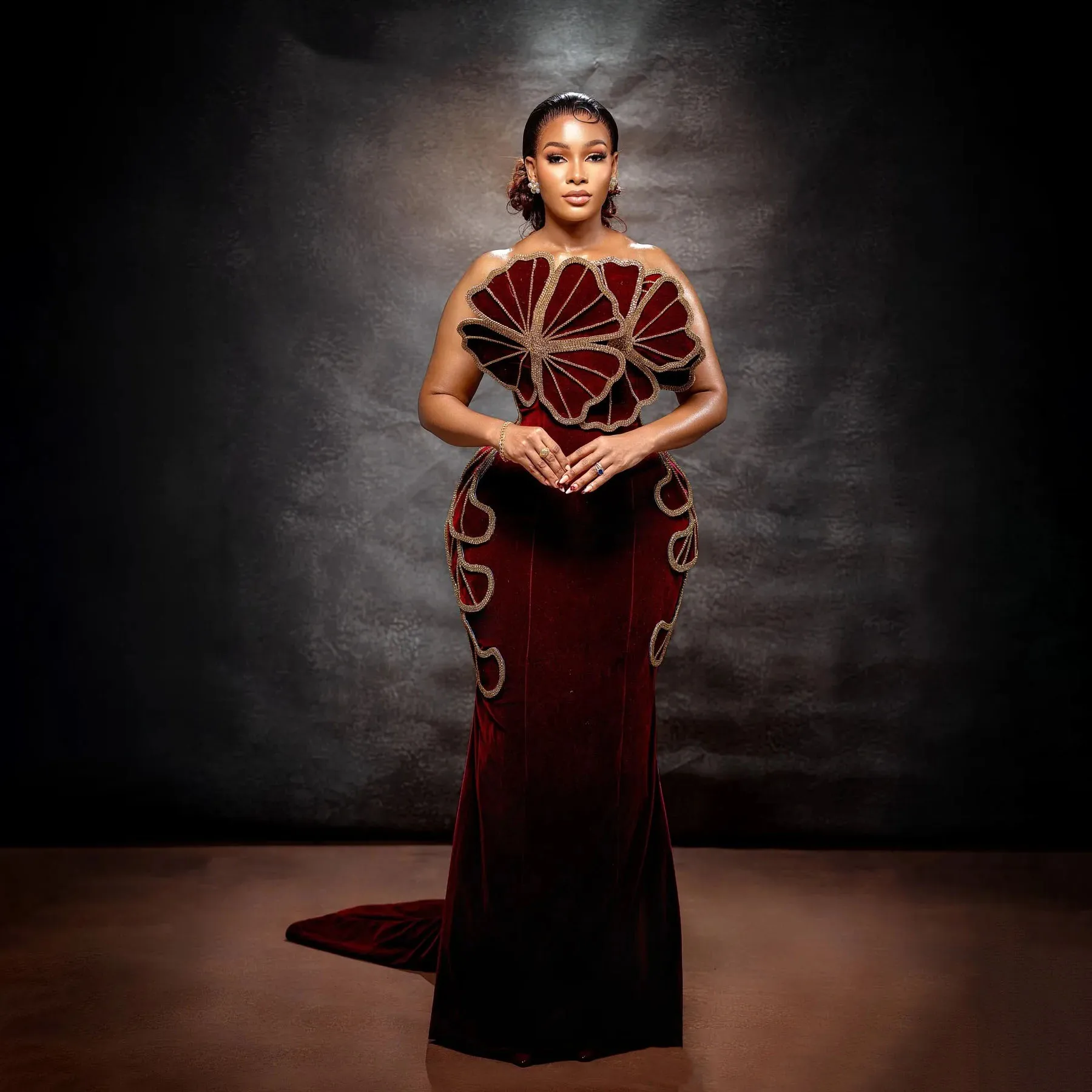 Aso Ebi Burgundy Mermaid Prom Dress Evening Dress Flowers Crystals Velvet Elegant Birthday Formal Women Pageant Party Gowns Long
Aso Ebi Burgundy Mermaid Prom Dress Evening Dress Flowers Crystals Velvet Elegant Birthday Formal Women Pageant Party Gowns Long