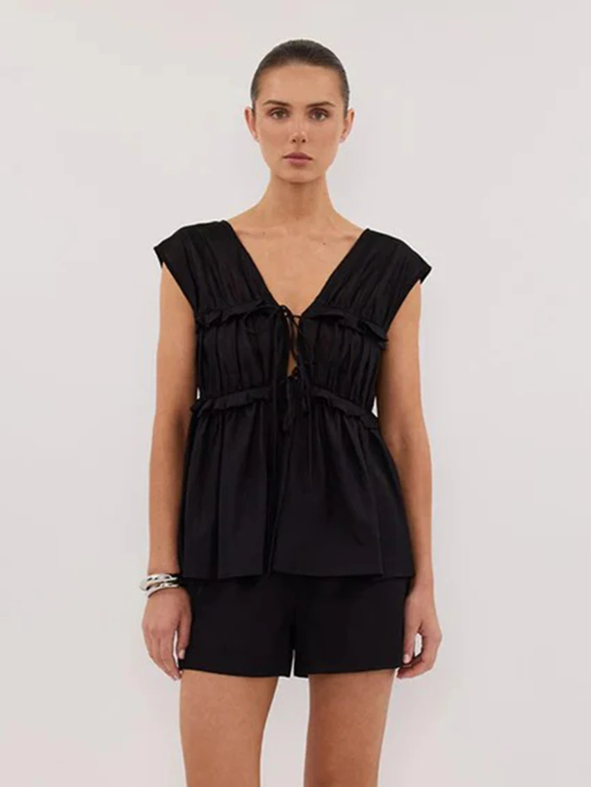Marthaqiqi Cotton Female Pajamas Suit V-Neck Nightie Lace Up Sleepwear Sleeveless Nightgowns Shorts Casual Women'S Nightwear Set
Marthaqiqi Cotton Female Pajamas Suit V-Neck Nightie Lace Up Sleepwear Sleeveless Nightgowns Shorts Casual Women'S Nightwear Set