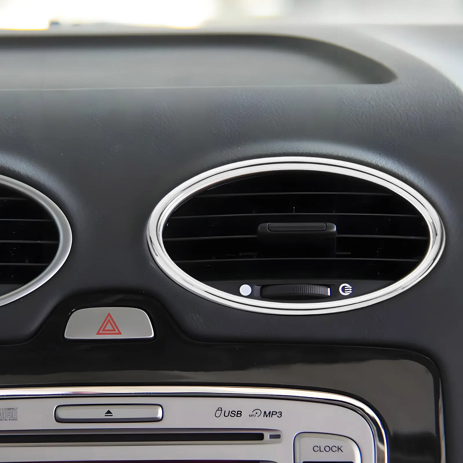 Elegant Bright ABS Air Vent Trim Rings for Classic Car Ac Vent Frames Interior Decoration Stylish Trim Cover Upgrade
Elegant Bright ABS Air Vent Trim Rings for Classic Car Ac Vent Frames Interior Decoration Stylish Trim Cover Upgrade