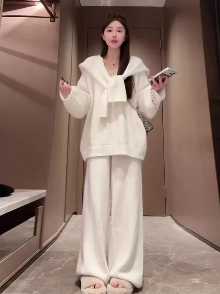 Fashionable Loose Women's Three-Piece Set Winter Korean Style Top Outerwear Shawl Wide Leg Pants Breathable High Waist
Fashionable Loose Women's Three-Piece Set Winter Korean Style Top Outerwear Shawl Wide Leg Pants Breathable High Waist