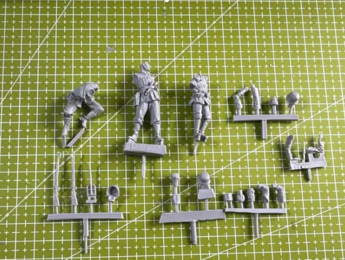 1: 35 Cast Resin Model Gk Kit, Model for 3 People, Unpainted
1: 35 Cast Resin Model Gk Kit, Model for 3 People, Unpainted