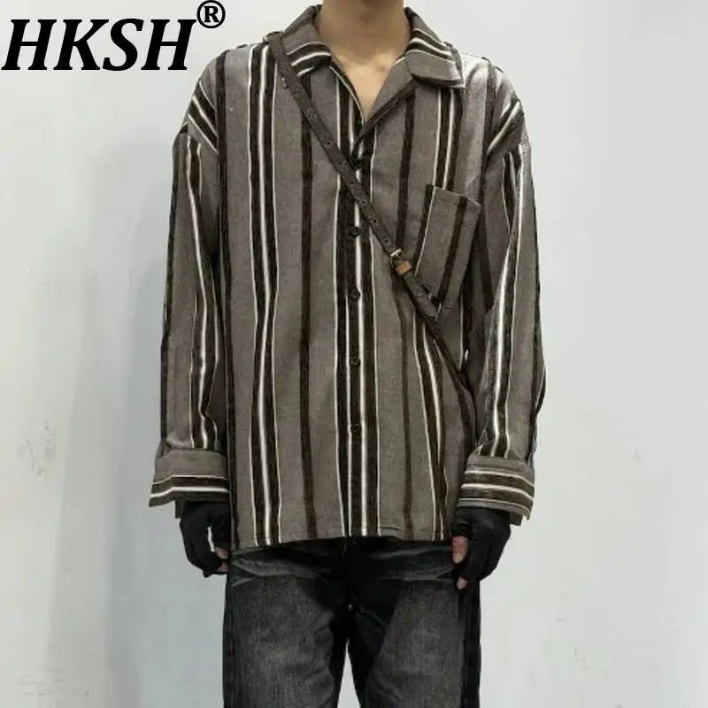 HKSH Spring Autumn New Men Tide Dark Punk Wind-Striped Long-Sleeved Shirt Loose Turn-Down Collar Casual Shirts Workwear HK25684
HKSH Spring Autumn New Men Tide Dark Punk Wind-Striped Long-Sleeved Shirt Loose Turn-Down Collar Casual Shirts Workwear HK25684