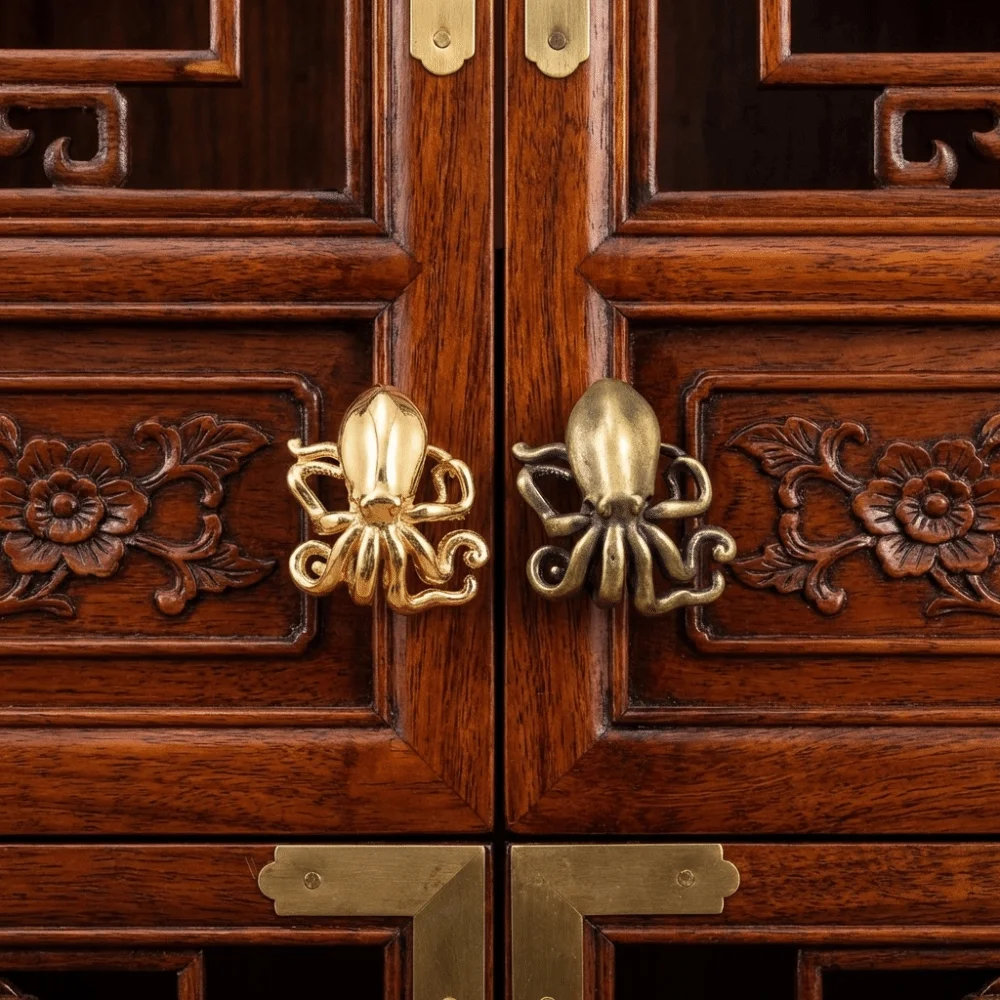Trendy Retro Octopus Brass Handle Vintage Furniture Hardware Cabinet Door Knobs Gold Single Hole Wardrobe Drawer Pulls Furniture
Trendy Retro Octopus Brass Handle Vintage Furniture Hardware Cabinet Door Knobs Gold Single Hole Wardrobe Drawer Pulls Furniture