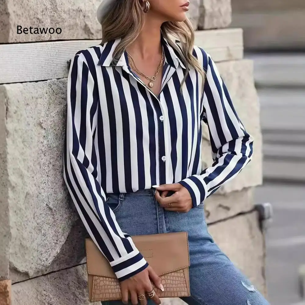 Classic Vertical Stripe Long Sleeve Collared Button Down Top
Classic Vertical Stripe Long Sleeve Collared Button Down Top