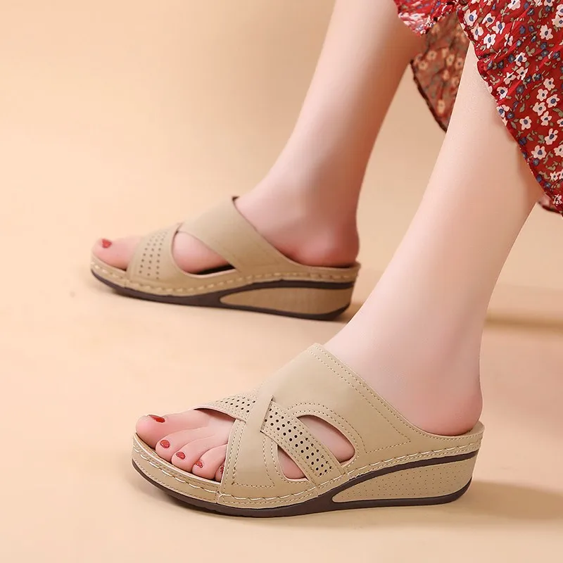 New 2025 Sandals Women Wedge Heels Summer Shoes Women Indoor Outdoor Slippers Soft Bottom Heeled Sandals Summer Footwear Female
New 2025 Sandals Women Wedge Heels Summer Shoes Women Indoor Outdoor Slippers Soft Bottom Heeled Sandals Summer Footwear Female