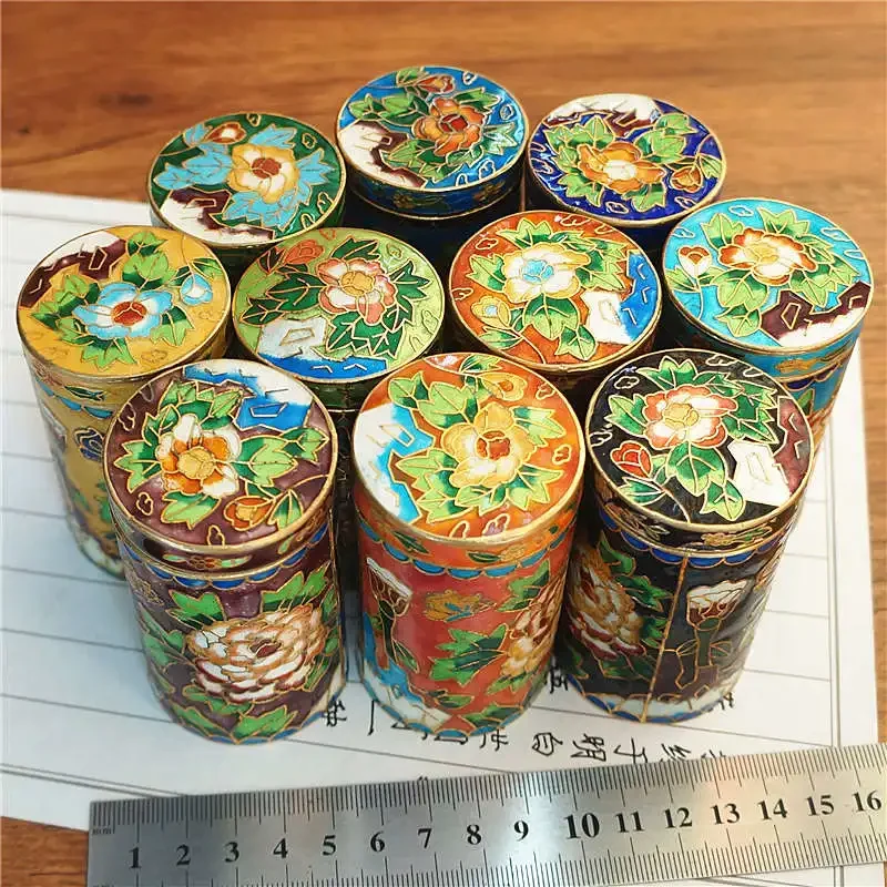 4.5X7.2CM Vintage Cloisonne Toothpick Holder,Enamel Copper Wire Brass Base,Desktop Decorative Craft
4.5X7.2CM Vintage Cloisonne Toothpick Holder,Enamel Copper Wire Brass Base,Desktop Decorative Craft