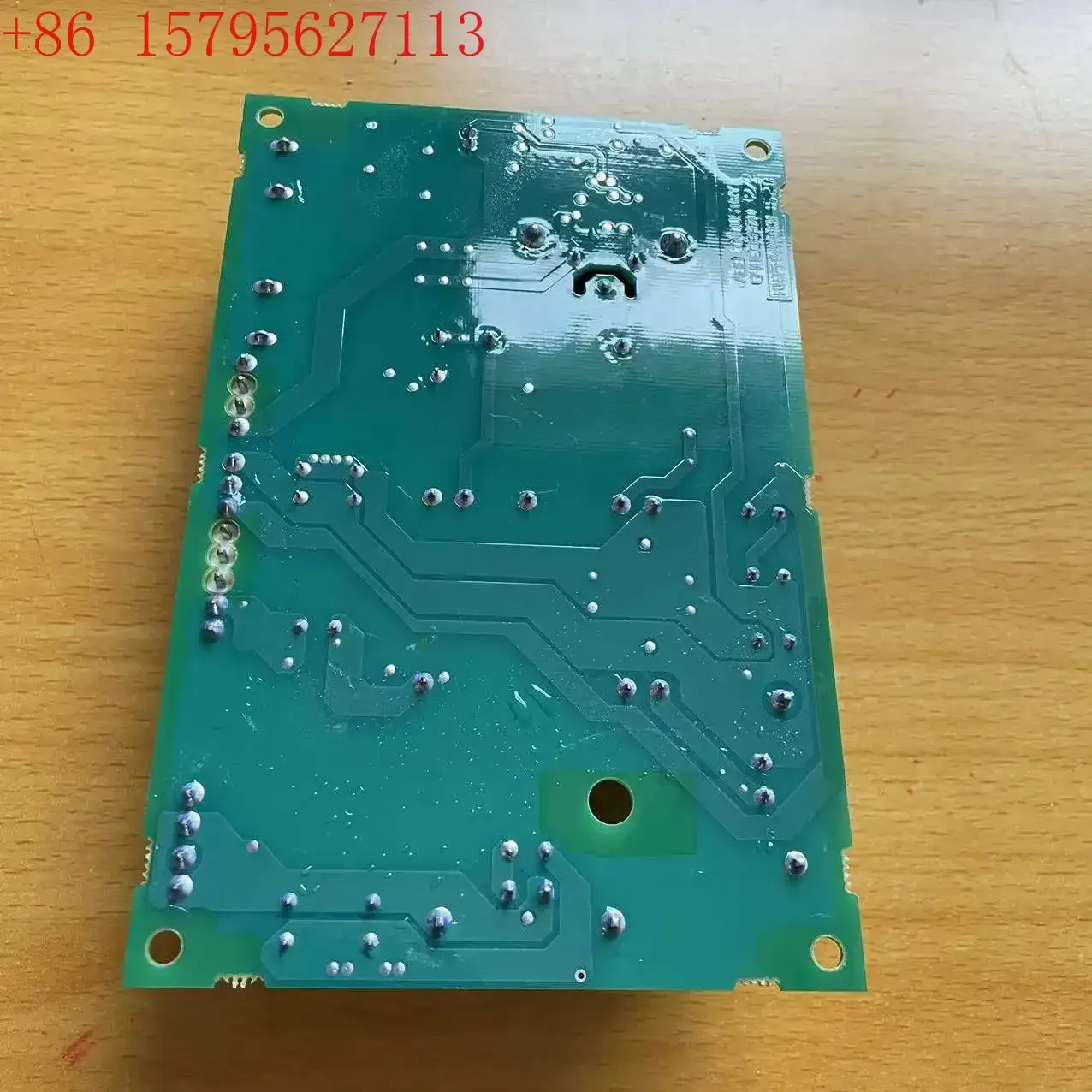 Подержанный преобразователь частоты ACS800, плата питания переключателя APOW-01C
Подержанный преобразователь частоты ACS800, плата питания переключателя APOW-01C