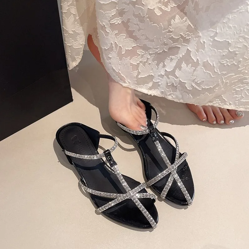 Summer New Pointed Toe Slender Strap Cross Pointed Toe One Buckle Strap Block Heel Pump Shoes Open Toe Slippers Women
Summer New Pointed Toe Slender Strap Cross Pointed Toe One Buckle Strap Block Heel Pump Shoes Open Toe Slippers Women