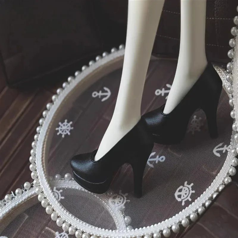 Обувь для кукол BJD для женщин подходит для кукол 1/3 SD16, 13 SD10, DD, модные аксессуары для кукол на высоком каблуке в различных стилях.
Обувь для кукол BJD для женщин подходит для кукол 1/3 SD16, 13 SD10, DD, модные аксессуары для кукол на высоком каблуке в различных стилях.