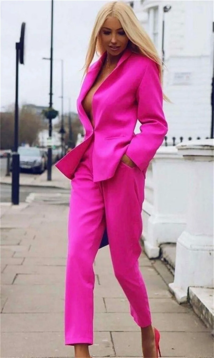 Barbiecore Pink Women Suits Office Sets Fashion 2 Piece Blazer + Pants One Button Tuxedo Formal Prom Evening Dress Custom Made
Barbiecore Pink Women Suits Office Sets Fashion 2 Piece Blazer + Pants One Button Tuxedo Formal Prom Evening Dress Custom Made
