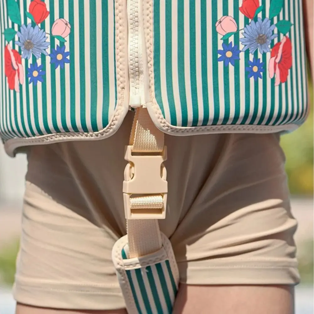 Не падающий детский жилет плавучести, регулируемый детский жилет для плавания с защитой от опрокидывания, устойчивый жилет для плавания без надуваний с героями мультфильмов
Не падающий детский жилет плавучести, регулируемый детский жилет для плавания с защитой от опрокидывания, устойчивый жилет для плавания без надуваний с героями мультфильмов