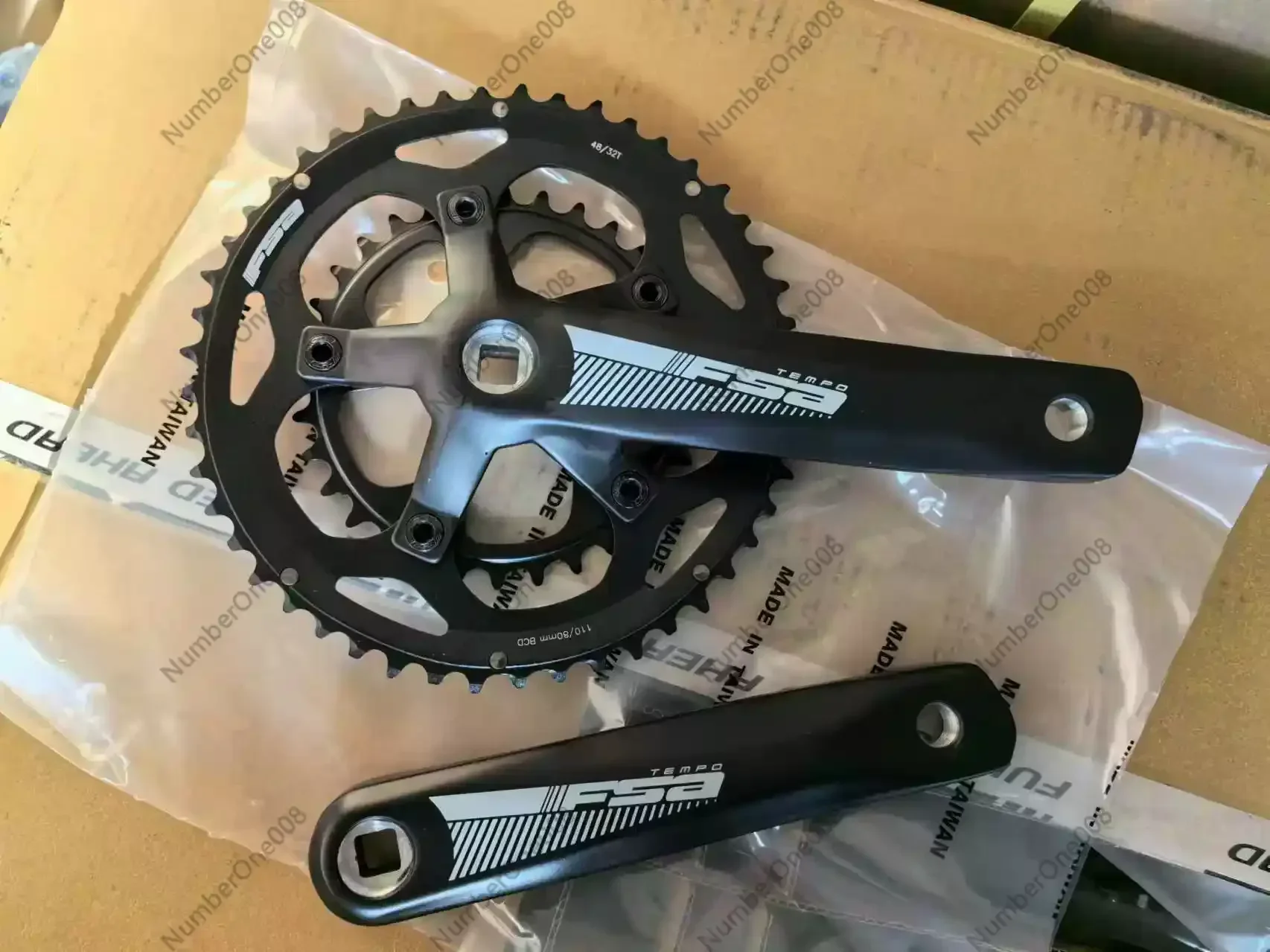 For FSA Tempo Compact Road Chainset, 50/34T or 48/32T with 170-175mm Crank Arm JIS Square Taper 110/80mm BCD 10/11 Speed
For FSA Tempo Compact Road Chainset, 50/34T or 48/32T with 170-175mm Crank Arm JIS Square Taper 110/80mm BCD 10/11 Speed