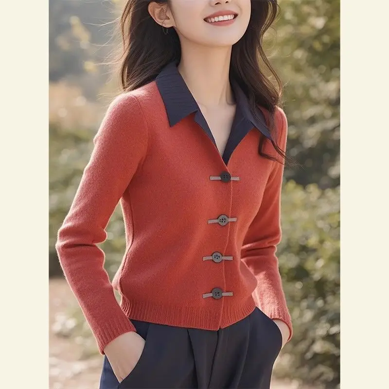 Autumn and Winter New High-end Temperament Shoulder Covered Cardigan Top New Chinese Style Button Knit Sweater for Women
Autumn and Winter New High-end Temperament Shoulder Covered Cardigan Top New Chinese Style Button Knit Sweater for Women