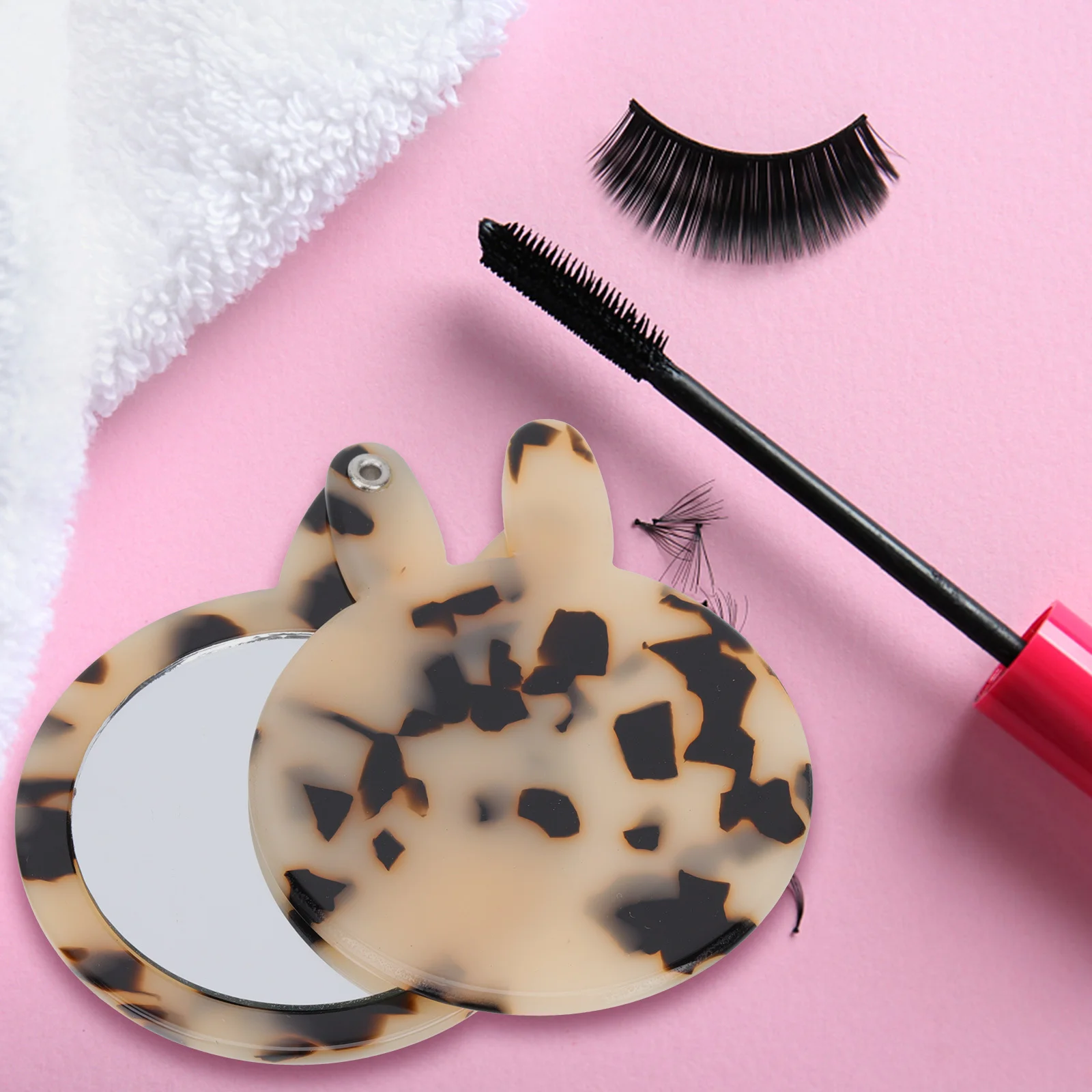 Rabbit Ear Small Makeup Mirror Portable Compact Simple Design Pocket Mirror Travel Beauty Women Cosmetics Tool 
Rabbit Ear Small Makeup Mirror Portable Compact Simple Design Pocket Mirror Travel Beauty Women Cosmetics Tool