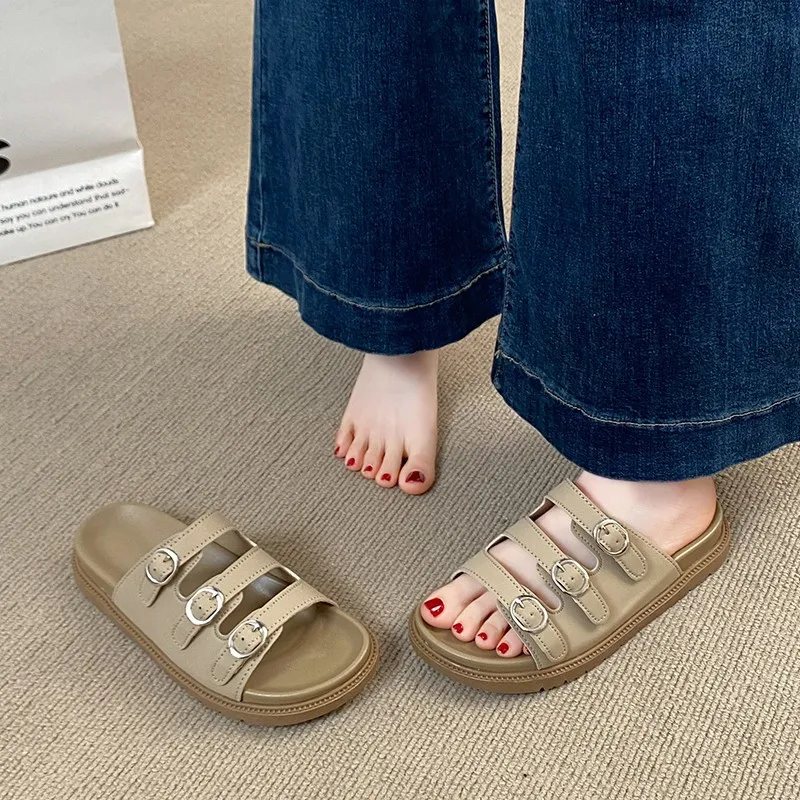 2025 Spring and Summer New Simple Slippers Soft Soles A Slip-on Belt Buckle Sandals Fashion Everything Casual Flip-flops
2025 Spring and Summer New Simple Slippers Soft Soles A Slip-on Belt Buckle Sandals Fashion Everything Casual Flip-flops