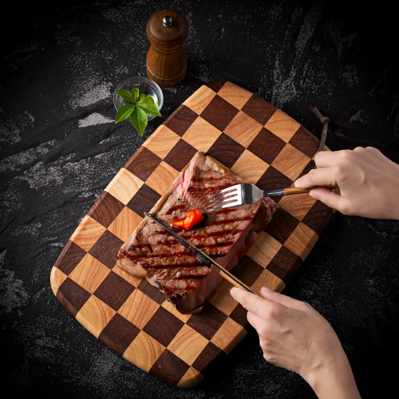 Шахматная доска из каучукового дерева, бытовая разделочная доска, кухонная вспомогательная доска для еды, футляр из цельного дерева с фруктами, плат
Шахматная доска из каучукового дерева, бытовая разделочная доска, кухонная вспомогательная доска для еды, футляр из цельного дерева с фруктами, плат