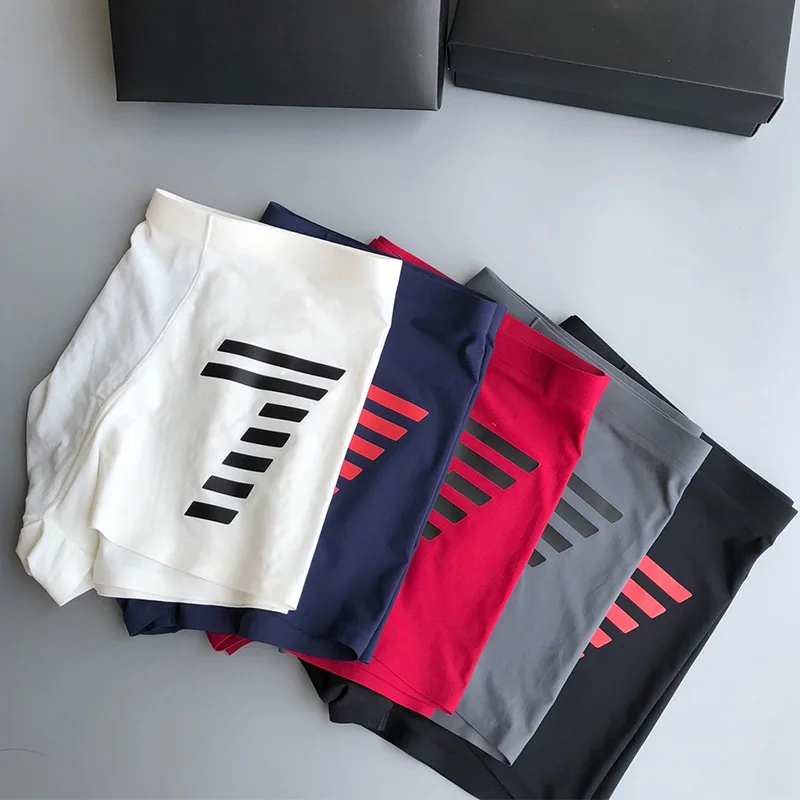 2025 New Men's Underwear Breathable Boutique Ice Silk One Piece Seamless Quadrangle Pants
2025 New Men's Underwear Breathable Boutique Ice Silk One Piece Seamless Quadrangle Pants