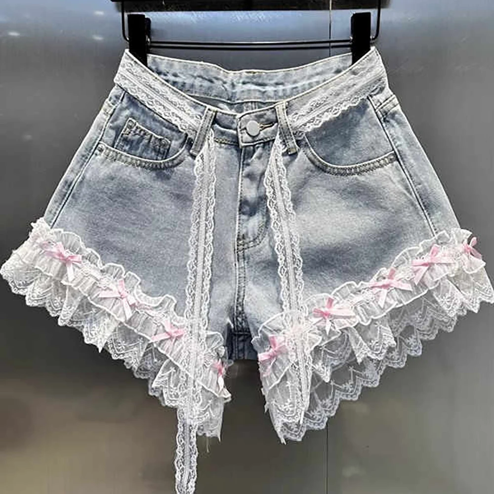 Summer Lace Patchwork Denim Shorts for Women Fashion High Waist Bandage Bow Jeans Shorts All Match Slim Hot Pants Streetwear
Summer Lace Patchwork Denim Shorts for Women Fashion High Waist Bandage Bow Jeans Shorts All Match Slim Hot Pants Streetwear