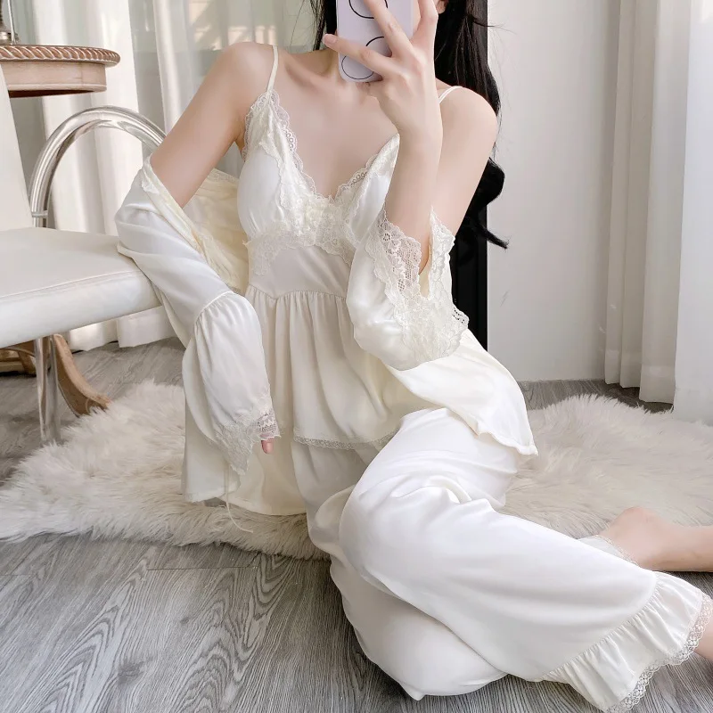 Autumn New Female 3PCS Pajamas Set Sleepwear Elegant New Chinese Style Nightwear Long Cardigan Cami Trouser Suits Rayon Homewear
Autumn New Female 3PCS Pajamas Set Sleepwear Elegant New Chinese Style Nightwear Long Cardigan Cami Trouser Suits Rayon Homewear