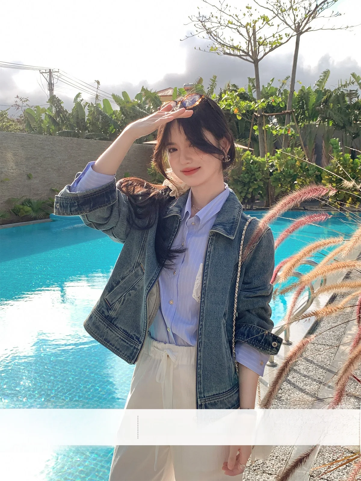 Miss Squirrel Retro Hong Kong Style Denim Jacket Short Coat for Women Spring Fashionable Top Loose Fit Flip Collar Other Mate...
Miss Squirrel Retro Hong Kong Style Denim Jacket Short Coat for Women Spring Fashionable Top Loose Fit Flip Collar Other Mate...