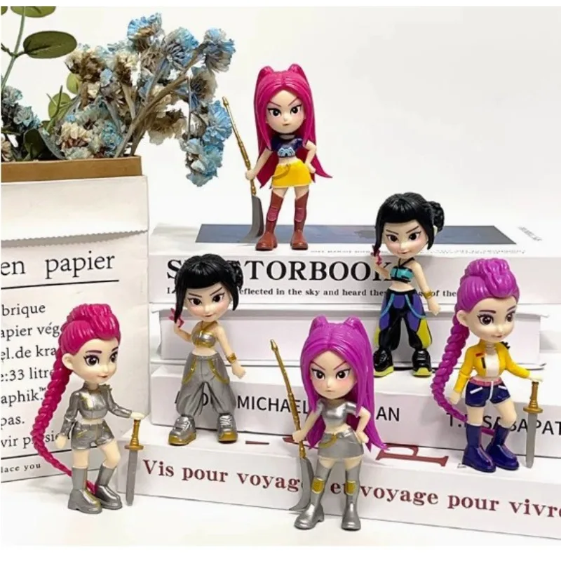 Набор из 6 фигурок K-pop группы Demon Hunter Girls, кукла Лумимила Зои, настольная декоративная модель-игрушка, подарки в слепых коробках
Набор из 6 фигурок K-pop группы Demon Hunter Girls, кукла Лумимила Зои, настольная декоративная модель-игрушка, подарки в слепых коробках