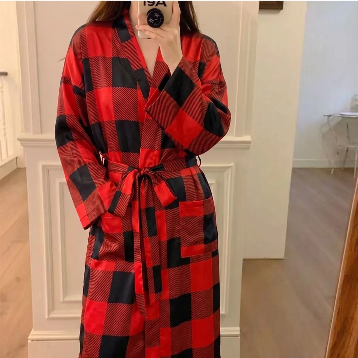 Women’s Simple Plaid Bathrobe, New Spring and Autumn Long-Sleeve Pajamas, Loose and Comfortable Sleep Dress, Home Wear, Summer
Women’s Simple Plaid Bathrobe, New Spring and Autumn Long-Sleeve Pajamas, Loose and Comfortable Sleep Dress, Home Wear, Summer