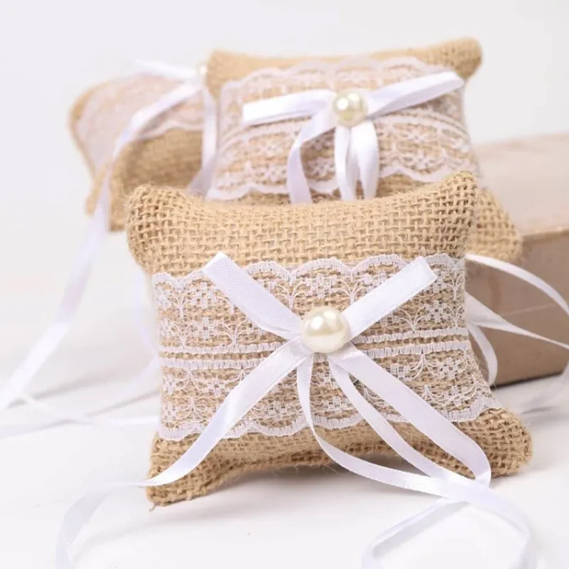 Western Style Wedding Supplies Bride's Linen Ring Pillow Creative Lace Ring Box
Western Style Wedding Supplies Bride's Linen Ring Pillow Creative Lace Ring Box