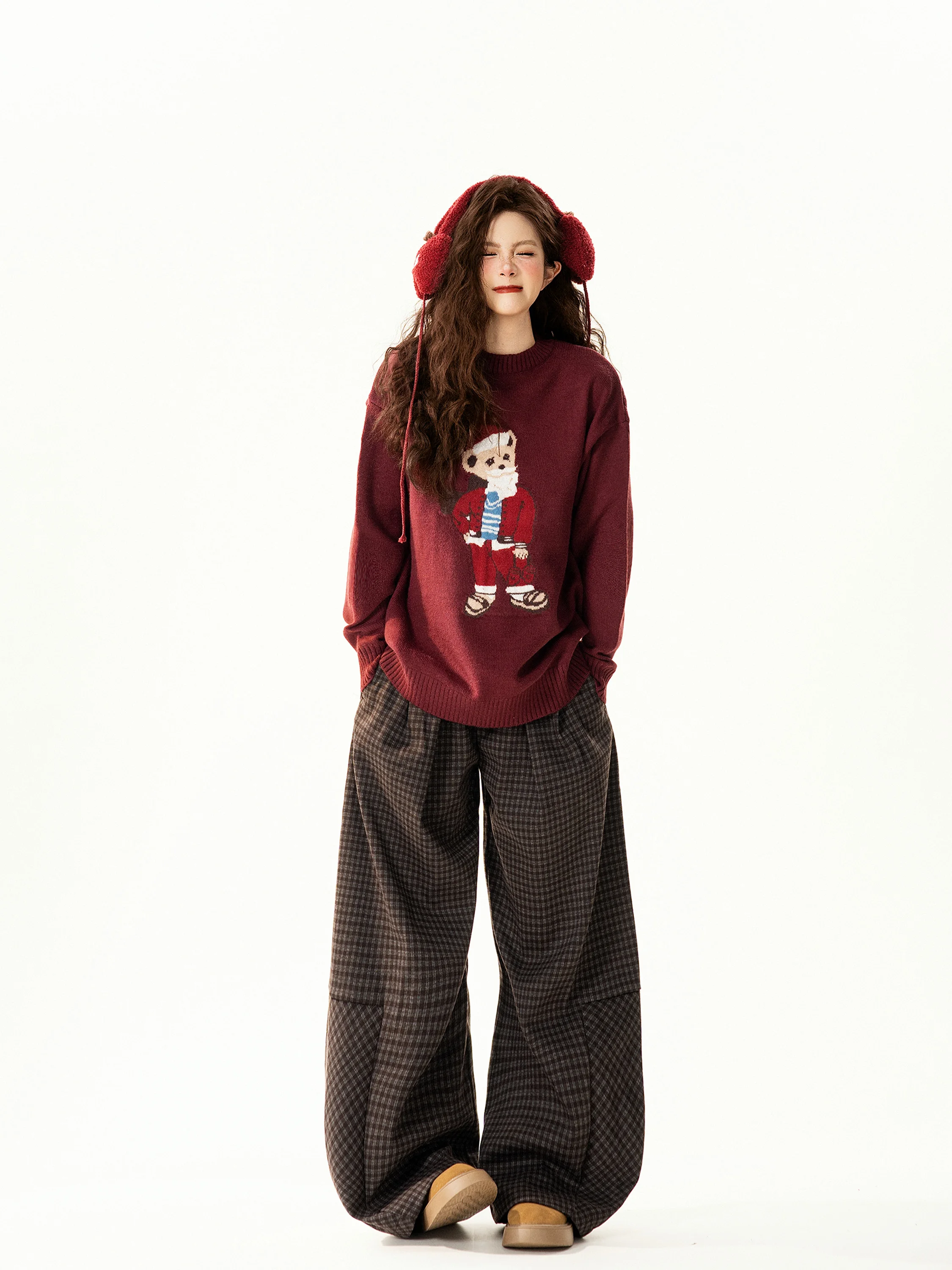 Red round Ne Knitwear Women's Loose Fit Vintage Sle Sweater All-Match Casual Trendy Top for Autumn Winter Season
Red round Ne Knitwear Women's Loose Fit Vintage Sle Sweater All-Match Casual Trendy Top for Autumn Winter Season