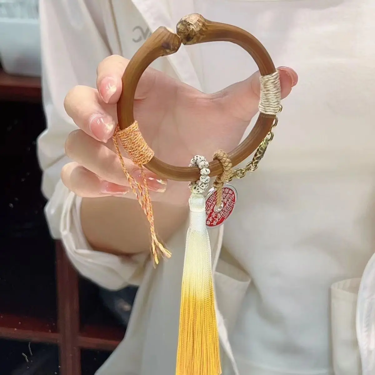 UMQ Ancient Style Diamond Vine Bracelet with Mountain Ghost Spending Money and Ethnic Style Tassel Retro Style
UMQ Ancient Style Diamond Vine Bracelet with Mountain Ghost Spending Money and Ethnic Style Tassel Retro Style