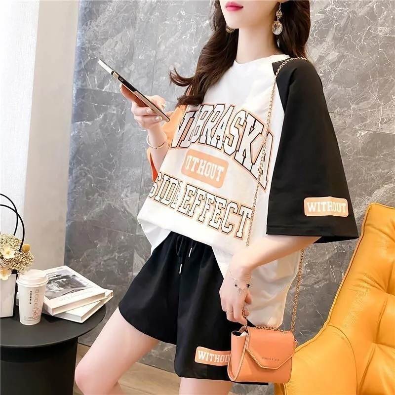 Leisure Fashion Sportswear Suit Women's 2023 Summer New Loose Korean Version Large Short Sleeves Tops And Shorts 2 Two Piece Set
Leisure Fashion Sportswear Suit Women's 2023 Summer New Loose Korean Version Large Short Sleeves Tops And Shorts 2 Two Piece Set