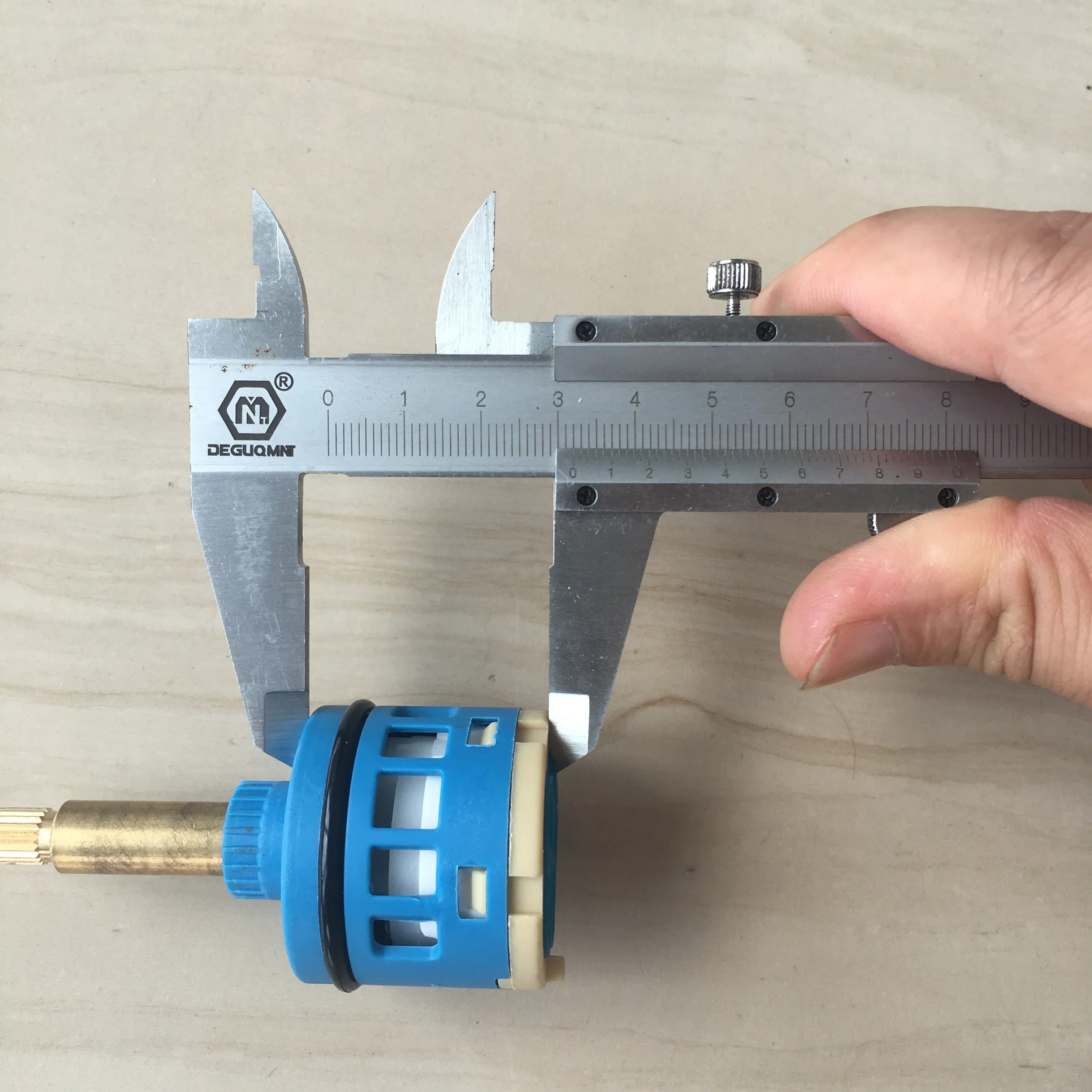 MTTUZK In-wall Concealed Shower Faucet Diverter Valve Cartridge 5-hole Water Separator Valve Core
MTTUZK In-wall Concealed Shower Faucet Diverter Valve Cartridge 5-hole Water Separator Valve Core
