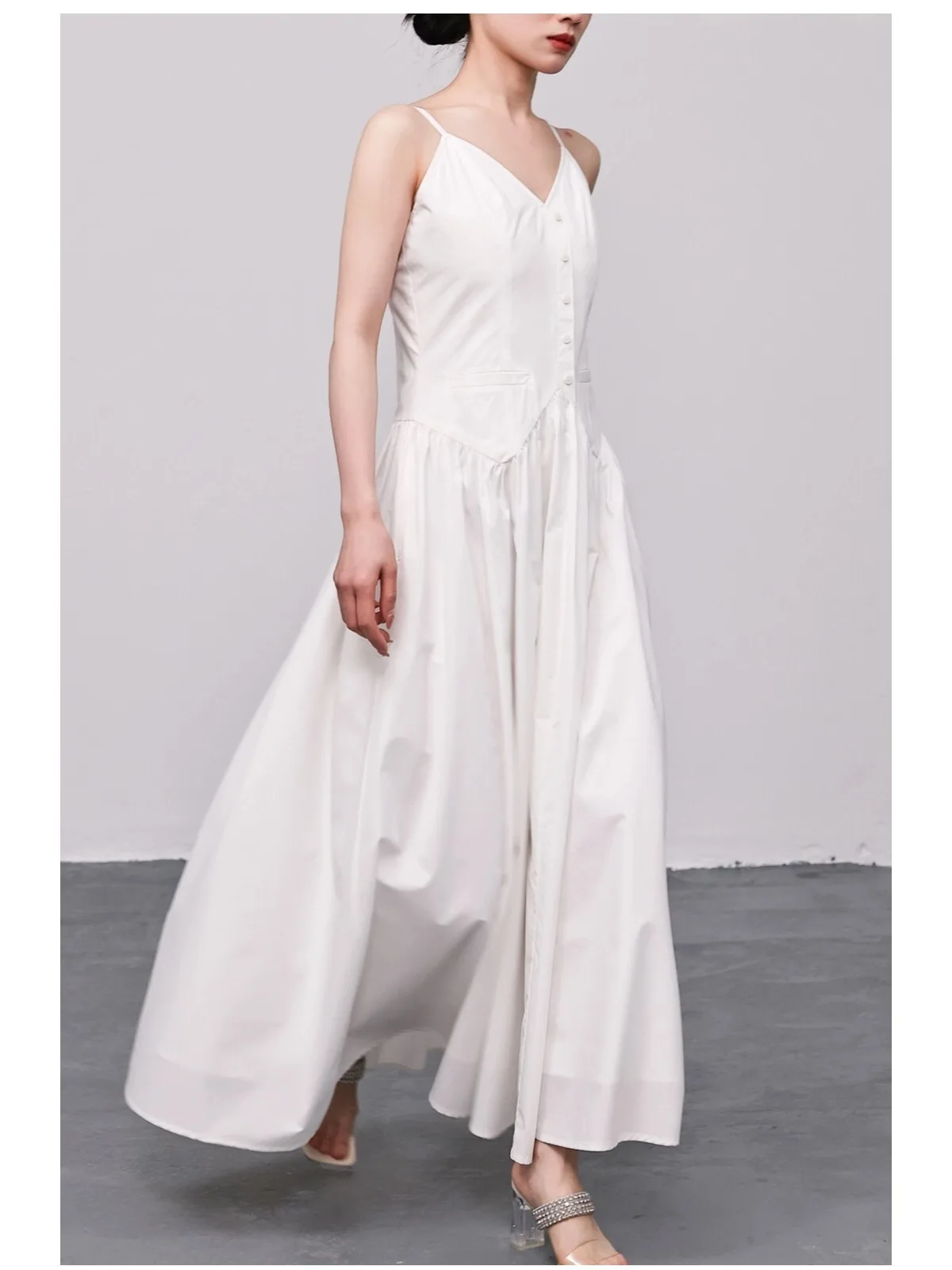 Simple Cotton Feel White Strap V-ne Long Dr Women's Spring Summer New Design A-line Skirt High Waist No Sve
Simple Cotton Feel White Strap V-ne Long Dr Women's Spring Summer New Design A-line Skirt High Waist No Sve