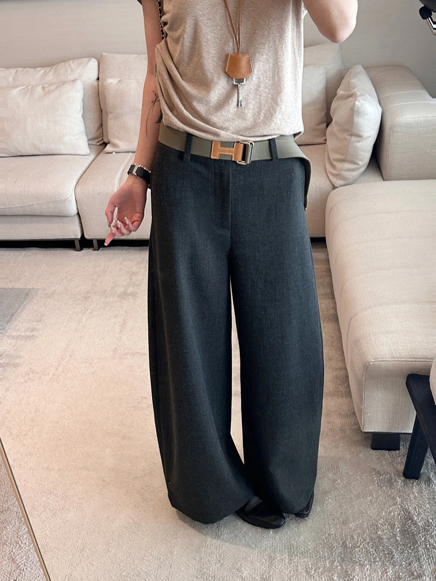 High Elasticity Comfortable Commute Wide Leg Pants Natural Waist Pure Color Polyester Blend Skin-friendly Breathable Ladies T...
High Elasticity Comfortable Commute Wide Leg Pants Natural Waist Pure Color Polyester Blend Skin-friendly Breathable Ladies T...