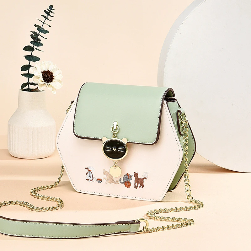 Soft leather small bag, versatile summer texture, women's crossbody bag, new trendy shoulder bag
Soft leather small bag, versatile summer texture, women's crossbody bag, new trendy shoulder bag
