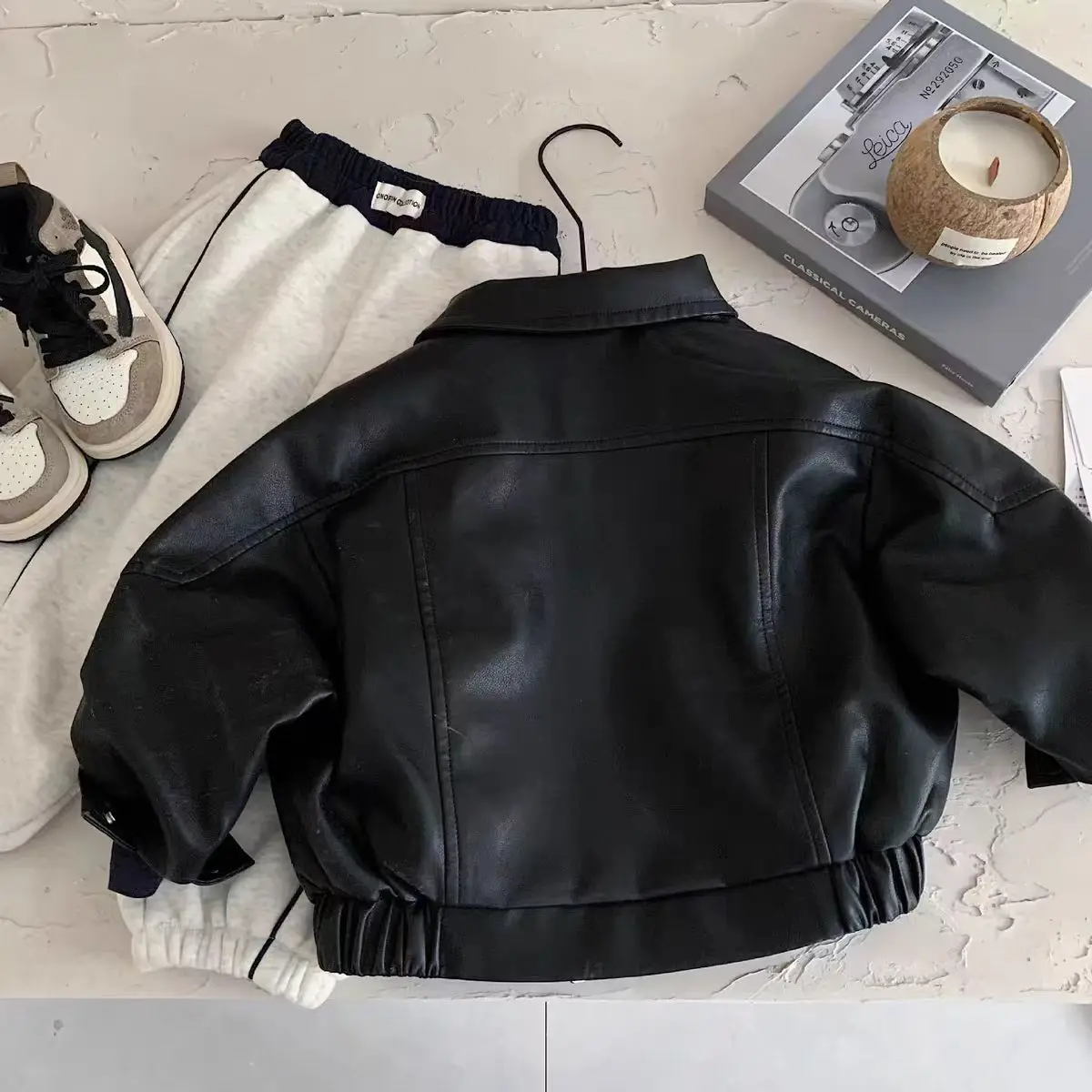 Boy Girl PU Leather Jacket Spring Autumn Kids Loose Motorcycle Jacket Children's Outerwear Fashionable Coat
Boy Girl PU Leather Jacket Spring Autumn Kids Loose Motorcycle Jacket Children's Outerwear Fashionable Coat