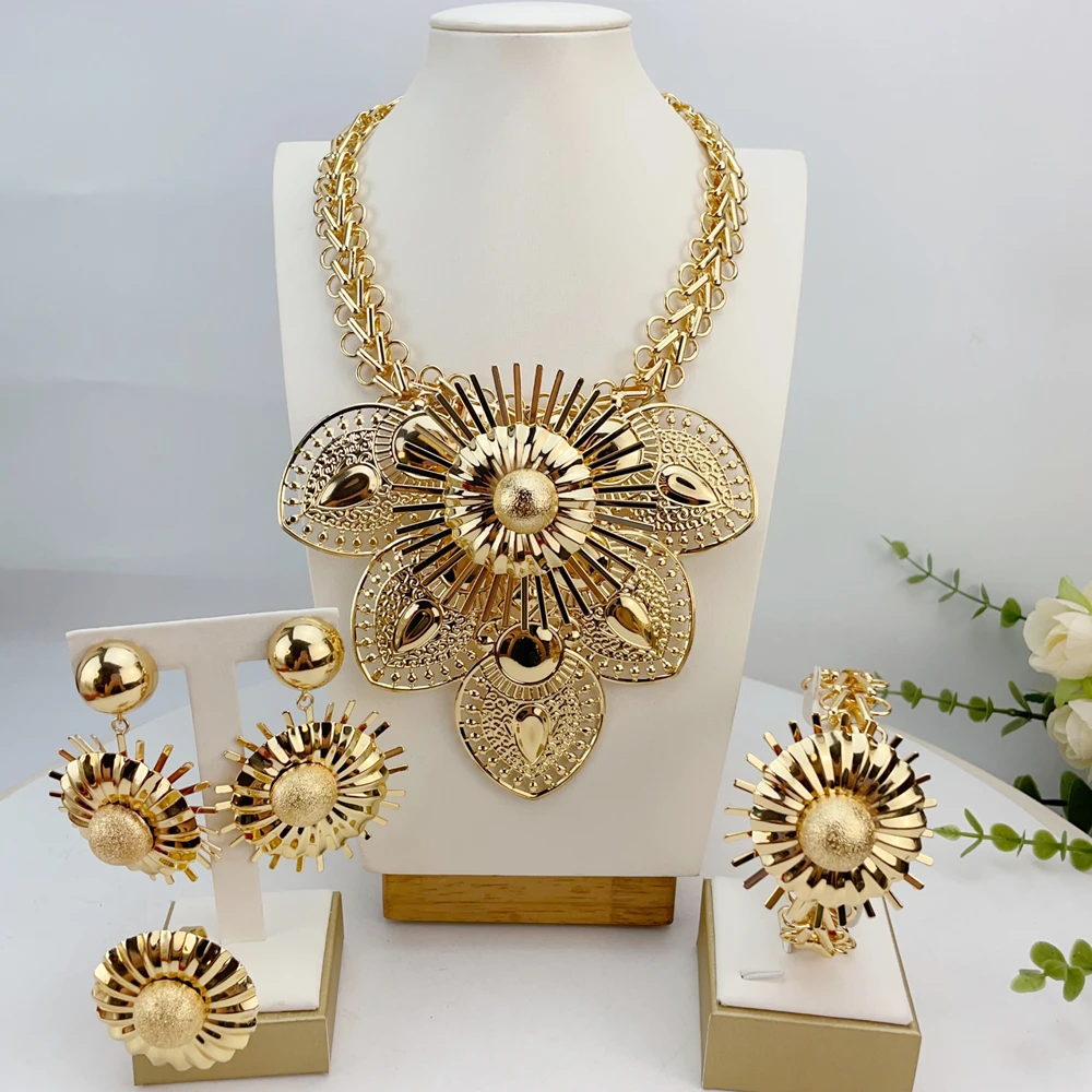 New Fashion Trendy Women Jewelry Set Brazilian Gold-Plated African Wedding Bridal Big Flower Pendant Necklace Gifts FHK23777
New Fashion Trendy Women Jewelry Set Brazilian Gold-Plated African Wedding Bridal Big Flower Pendant Necklace Gifts FHK23777
