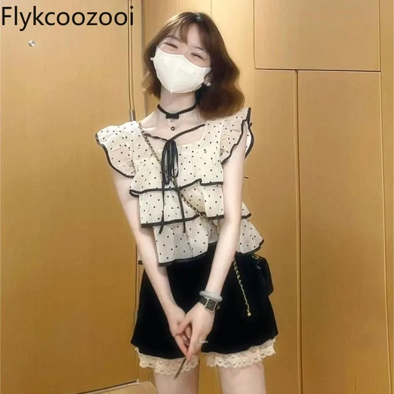Sweet Printed Polka Dot Flying Sleeve Square Collar Shirt Women High-waisted Lace Spliced Mini Skirt Summer Chic Suit
Sweet Printed Polka Dot Flying Sleeve Square Collar Shirt Women High-waisted Lace Spliced Mini Skirt Summer Chic Suit