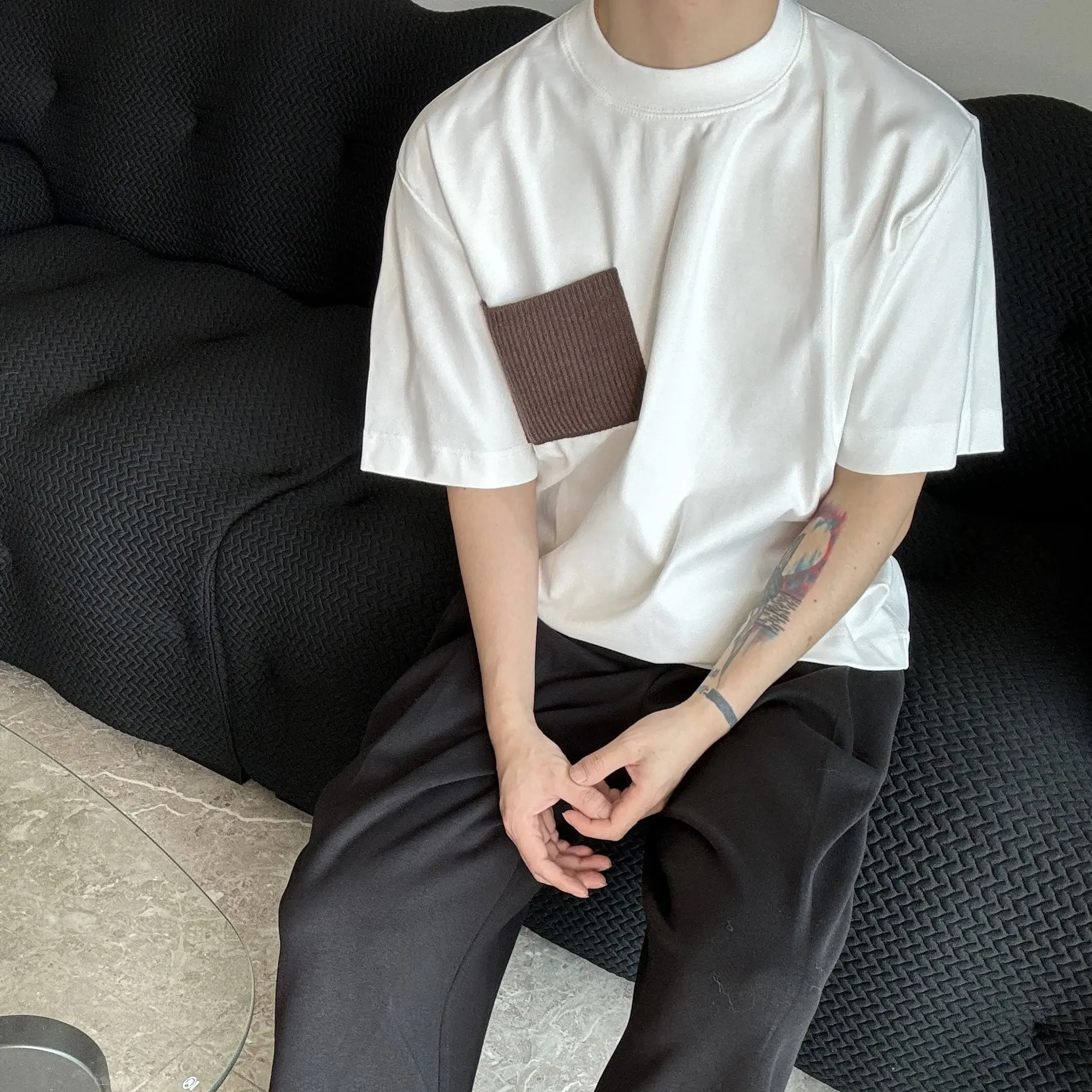 Korean Retro Contrasting Color Small Pocket Short sleeved T shirt Men High Street Y2K Casual Hip hop Three quarter Sleeve Y2K
Korean Retro Contrasting Color Small Pocket Short sleeved T shirt Men High Street Y2K Casual Hip hop Three quarter Sleeve Y2K