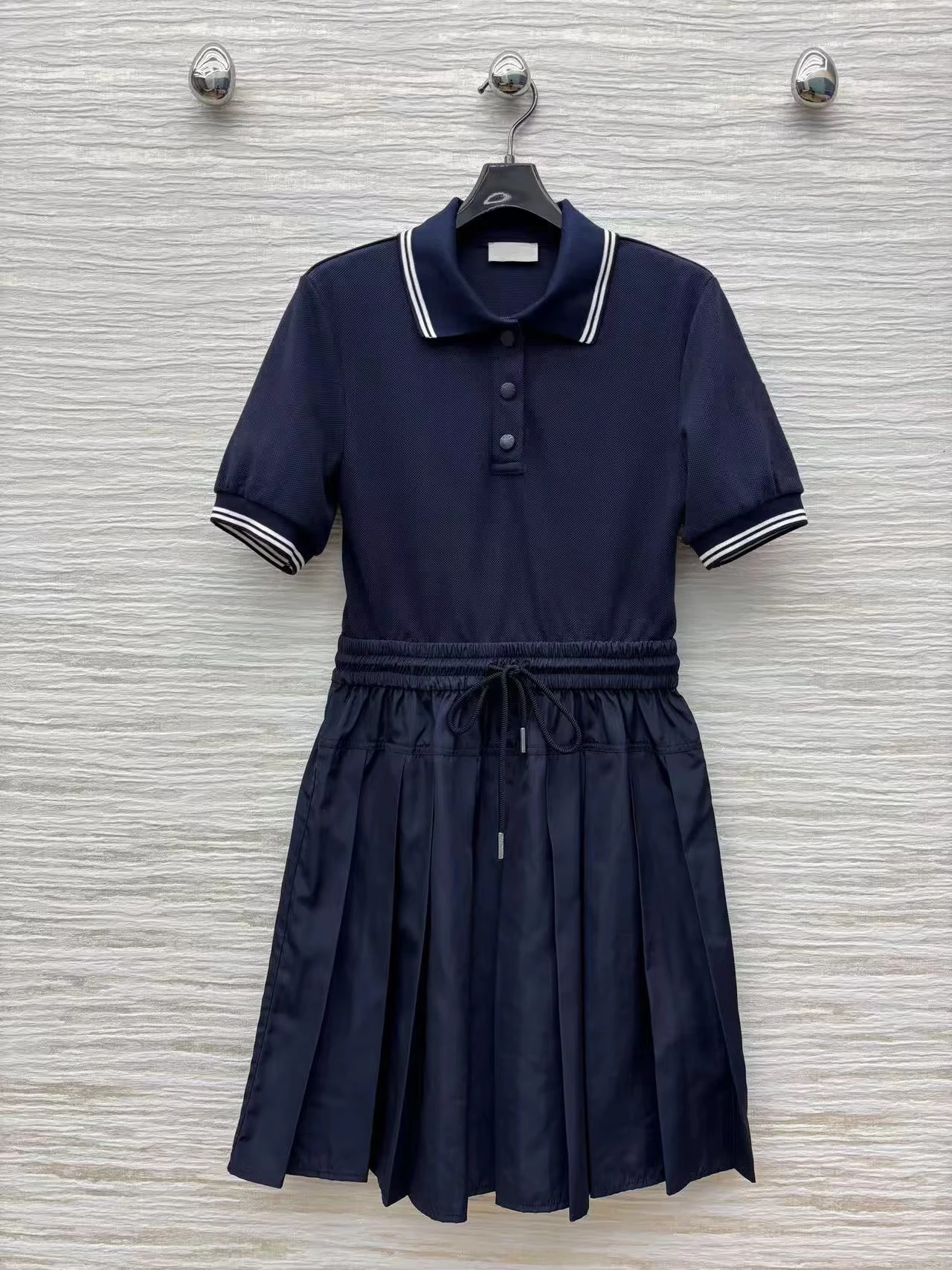Designer Brand Spring/Summer Women's New Style Sporty Polo-neck Short-Sleeve Dress - Playful and Dynamic
Designer Brand Spring/Summer Women's New Style Sporty Polo-neck Short-Sleeve Dress - Playful and Dynamic
