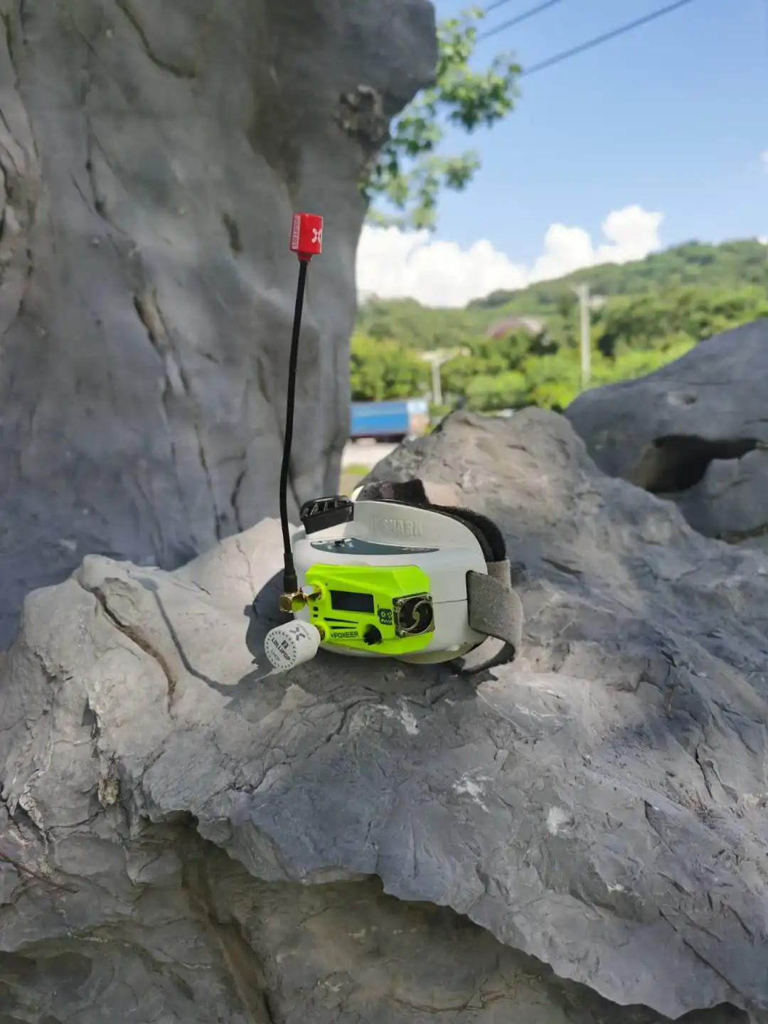 1PC FOXEER Micro Lollipop 5.8G Antenna 150mm RHCP Angle SMA 2dBi Low VSWR FPV Goggle Receiver Omni Antenna
1PC FOXEER Micro Lollipop 5.8G Antenna 150mm RHCP Angle SMA 2dBi Low VSWR FPV Goggle Receiver Omni Antenna