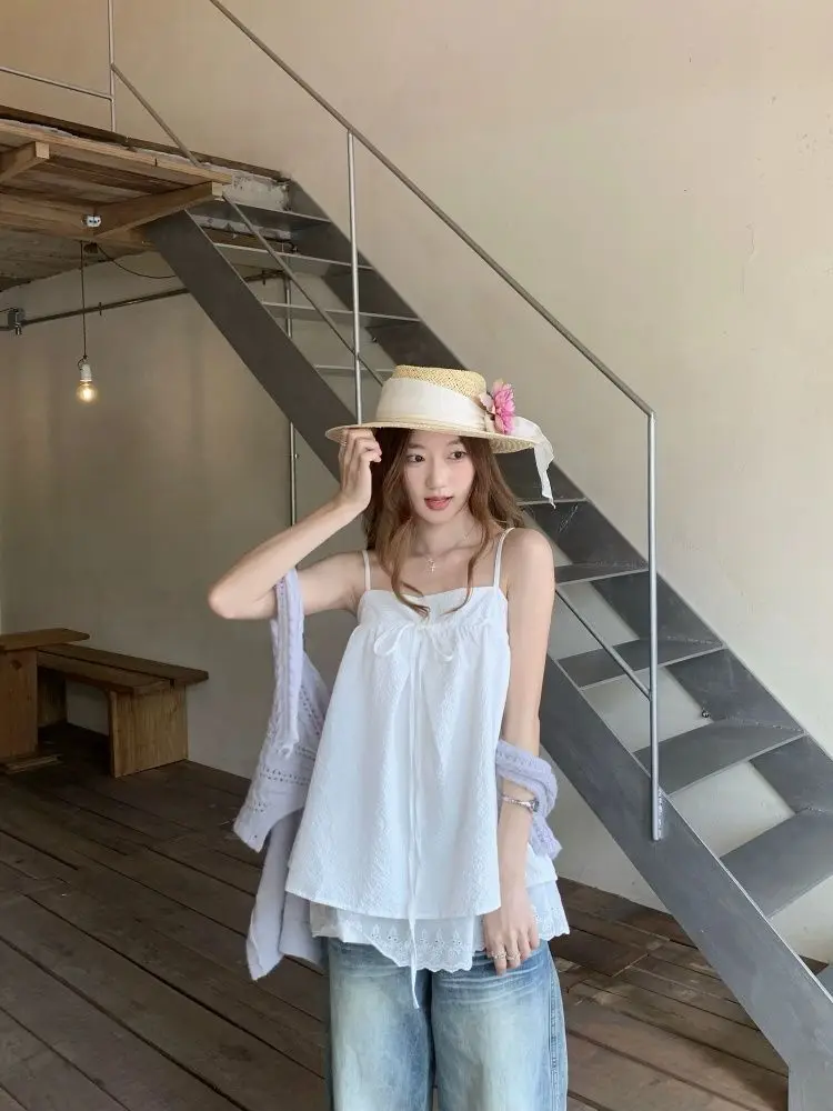 Fashionable White Strap Vest Women's Summer New Gentle Simple Holiday Style Versatile Tie Top Silk round Neckline No Sleeve
Fashionable White Strap Vest Women's Summer New Gentle Simple Holiday Style Versatile Tie Top Silk round Neckline No Sleeve