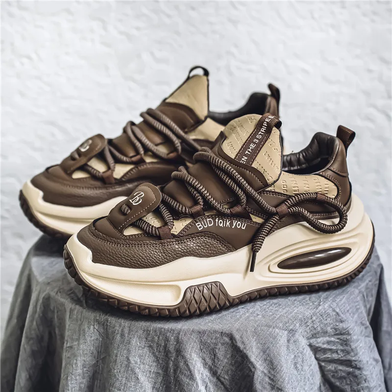 2025 New Spring and Autumn Men's Shoes Comfortable Men's Casual Shoes Light Luxury Versatile Fashion Thick Soled Sports Shoes
2025 New Spring and Autumn Men's Shoes Comfortable Men's Casual Shoes Light Luxury Versatile Fashion Thick Soled Sports Shoes