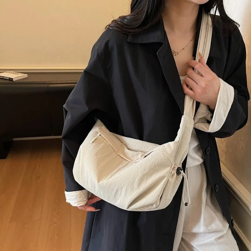 Designer Paris Fashion Clutch Mini Bag Women's Luxury Solid Color Trendy Letter Logo Best Superstar
Designer Paris Fashion Clutch Mini Bag Women's Luxury Solid Color Trendy Letter Logo Best Superstar